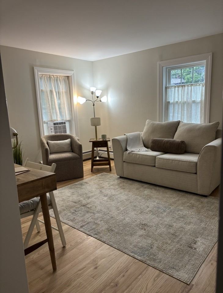 322 South St #B - Photo 3 of 11