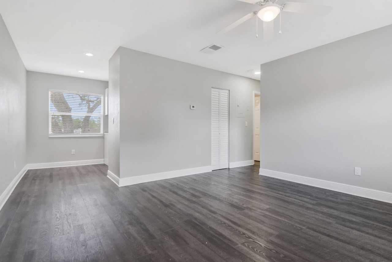 107 Karde Ln #F - Photo 6 of 14