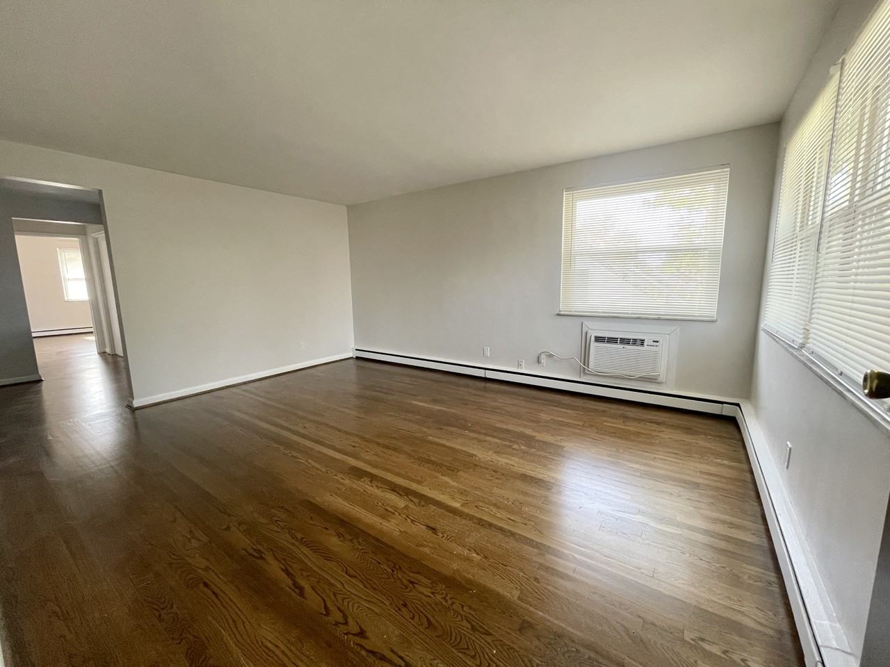 4191 Hoffman Ave #4 - Photo 3 of 16