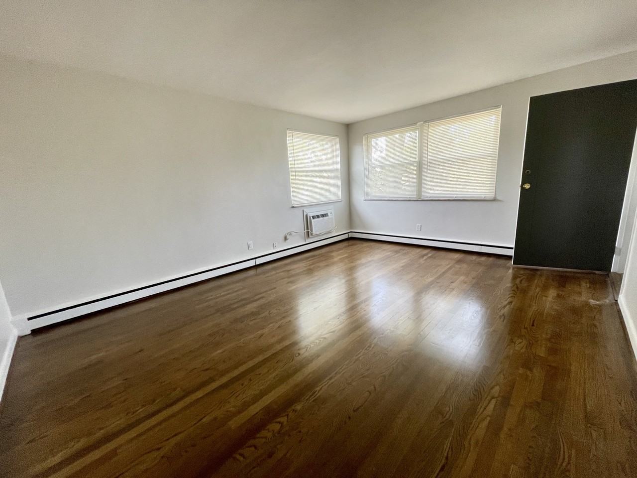4191 Hoffman Ave #4 - Photo 5 of 16