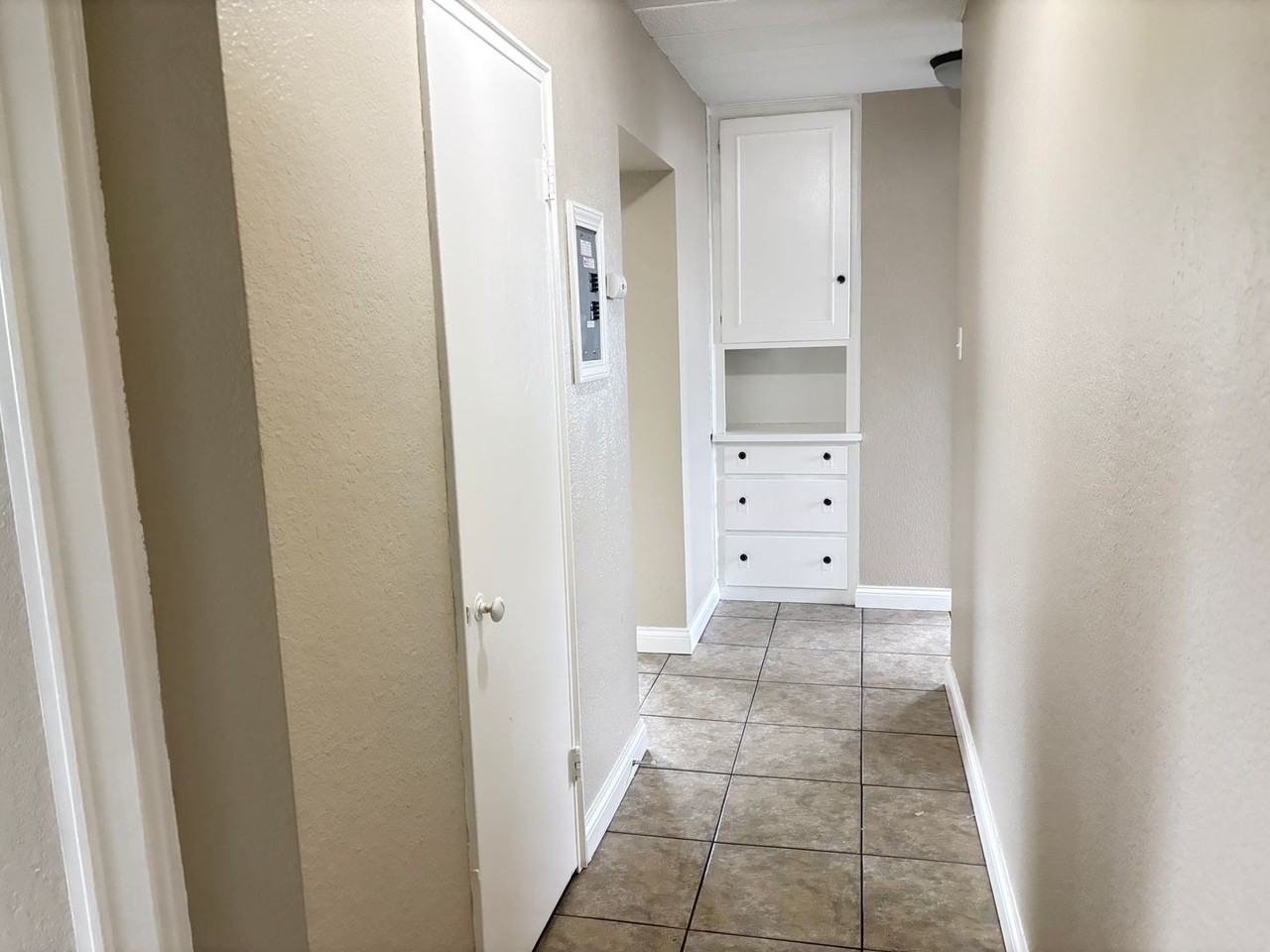 Hoagland Apartments - Photo 2 of 18