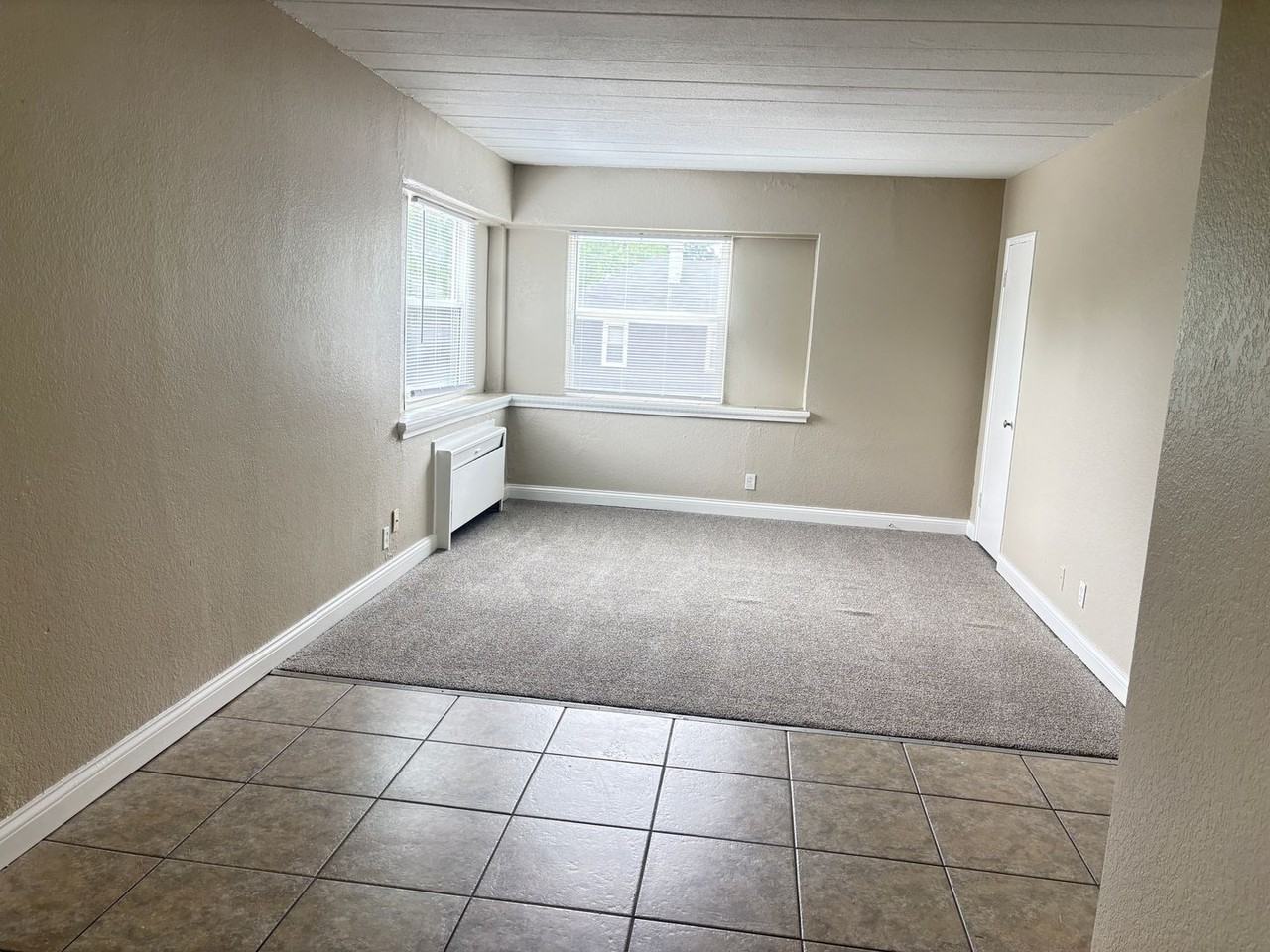 Hoagland Apartments - Photo 4 of 18