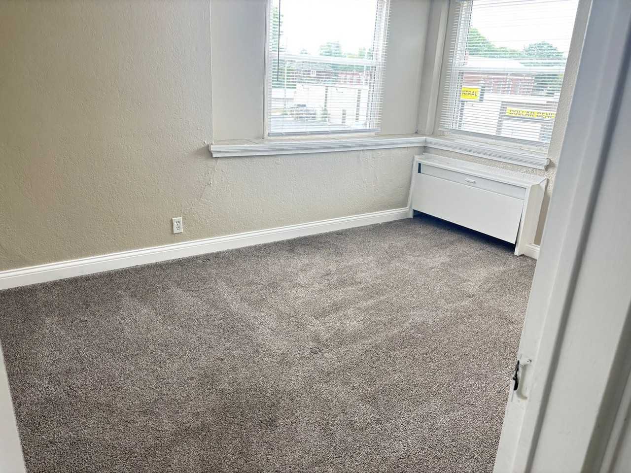Hoagland Apartments - Photo 7 of 18