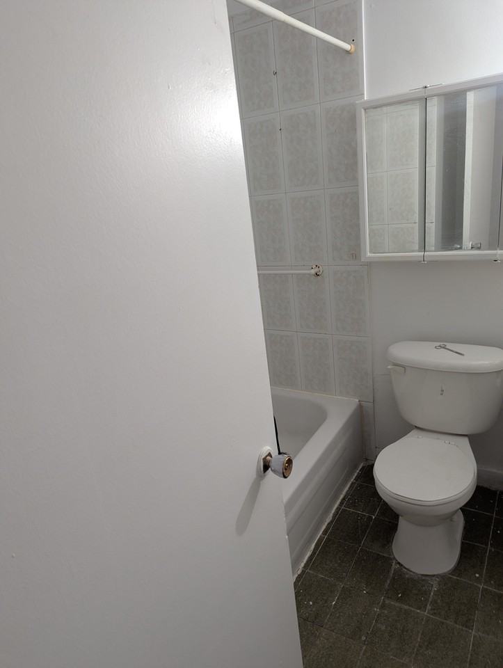 5240 Boulevard des Grandes-Prairies #3 - Photo 5 of 5
