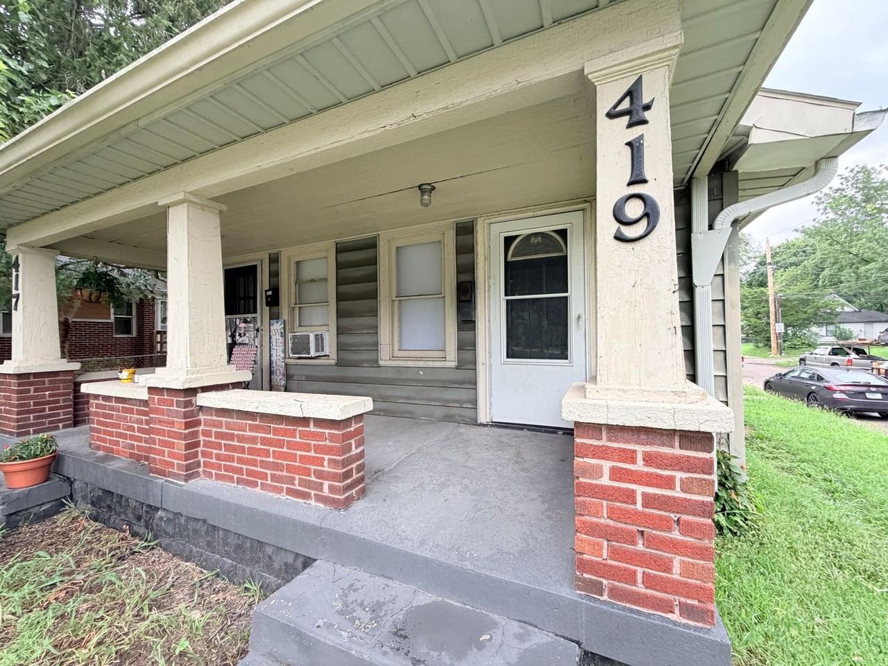 419 S Arlington Ave - Photo 3 of 15
