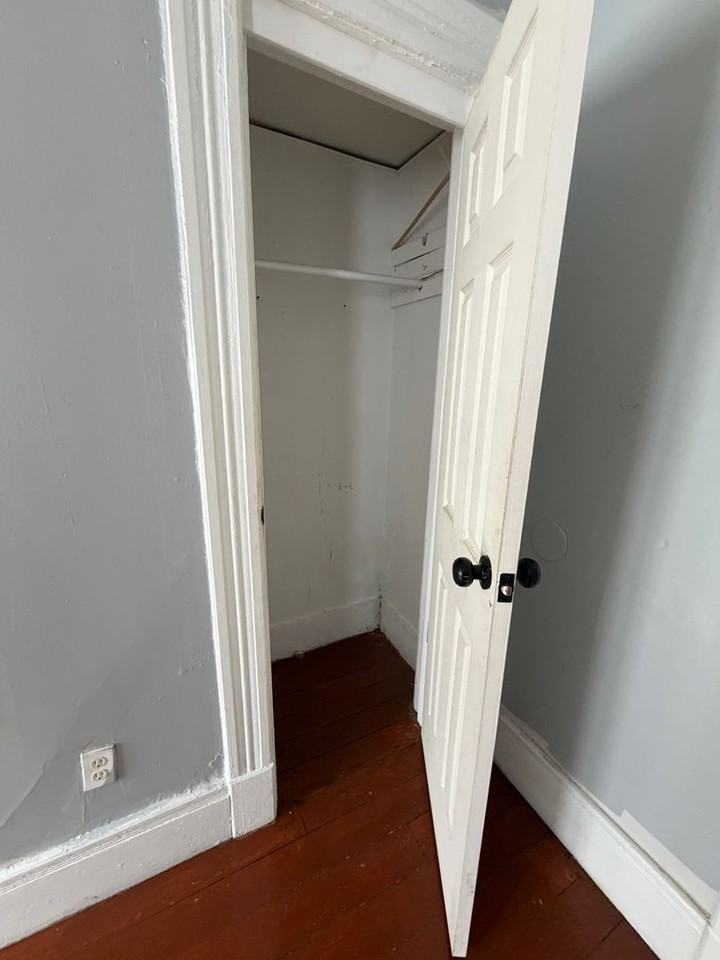 21 Merwin St - Photo 7 of 7