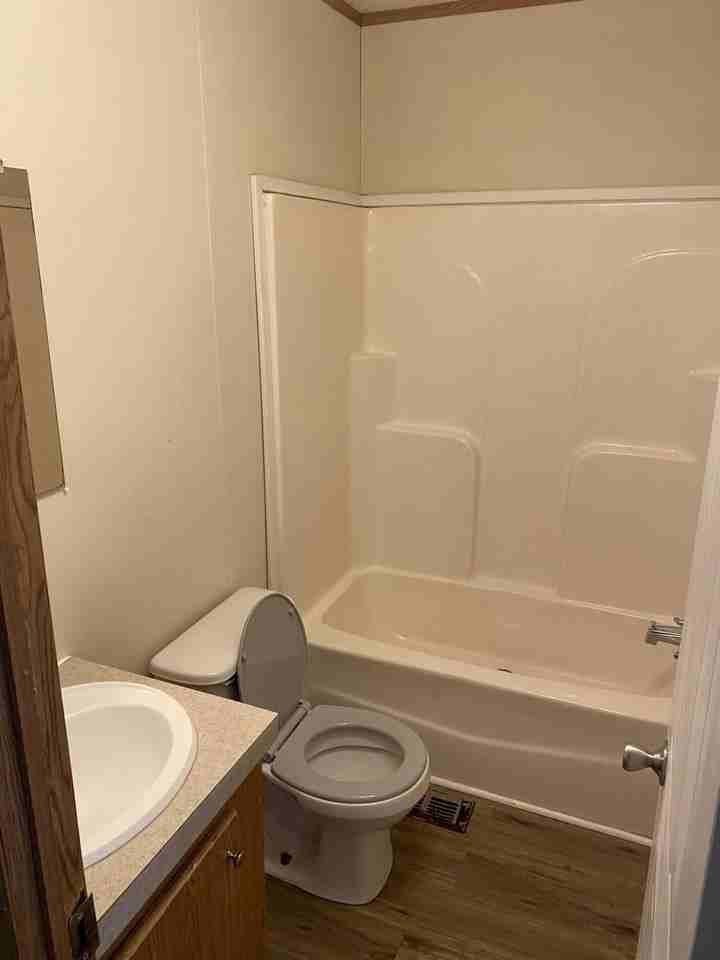 132 Pauline St - Photo 7 of 14
