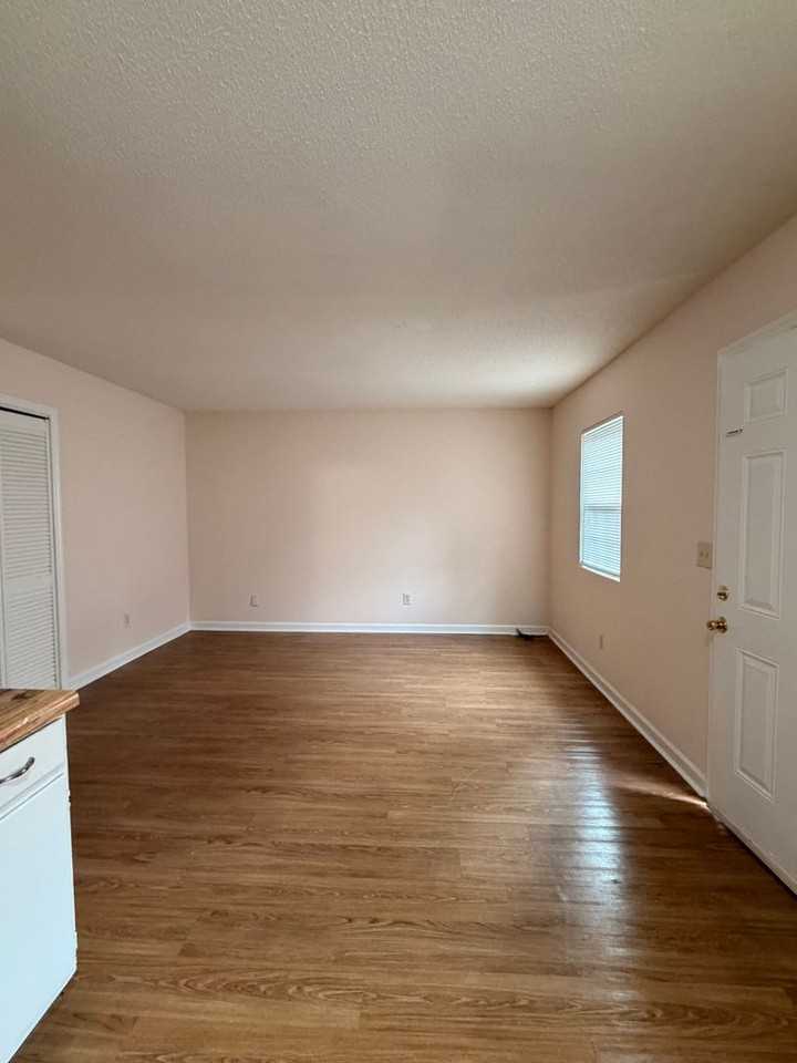 120 Albany St #46 - Photo 3 of 9