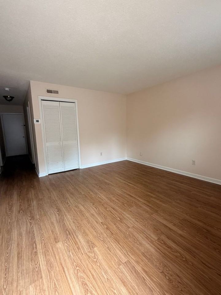 120 Albany St #46 - Photo 5 of 9