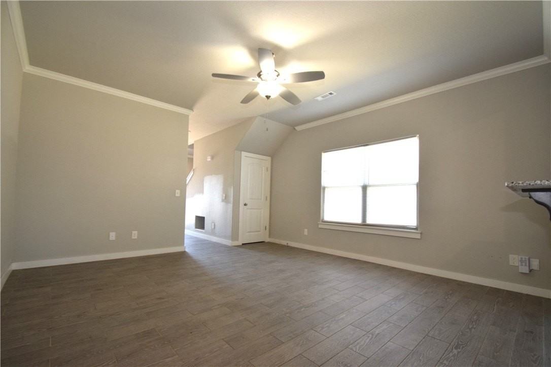 1520 Sandpiper St - Photo 3 of 16