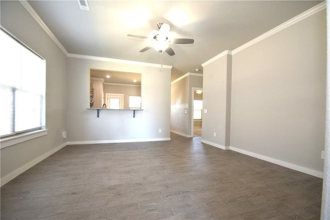 1520 Sandpiper St - Photo 4 of 16