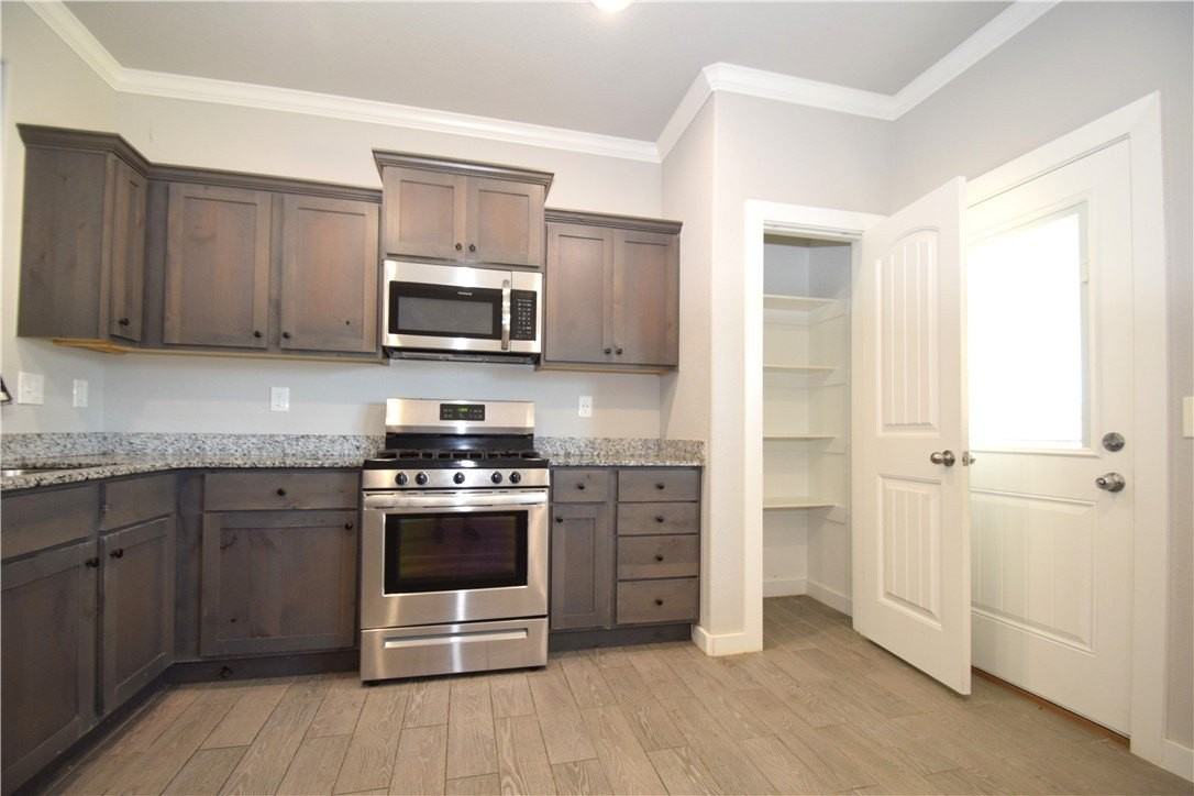 1520 Sandpiper St - Photo 6 of 16