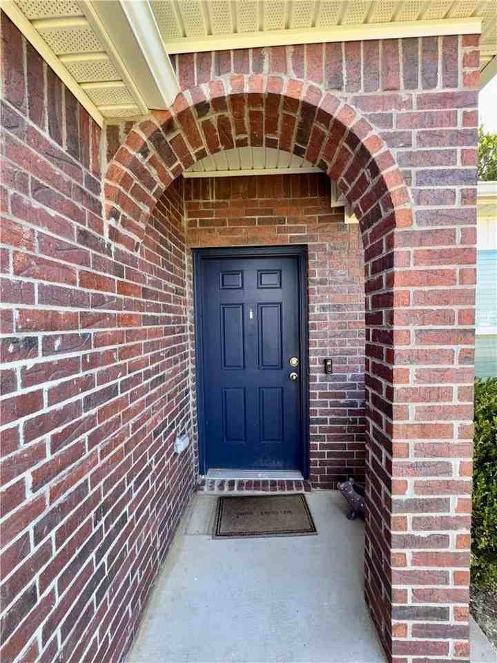1334 S Kingfisher Ln - Photo 3 of 24