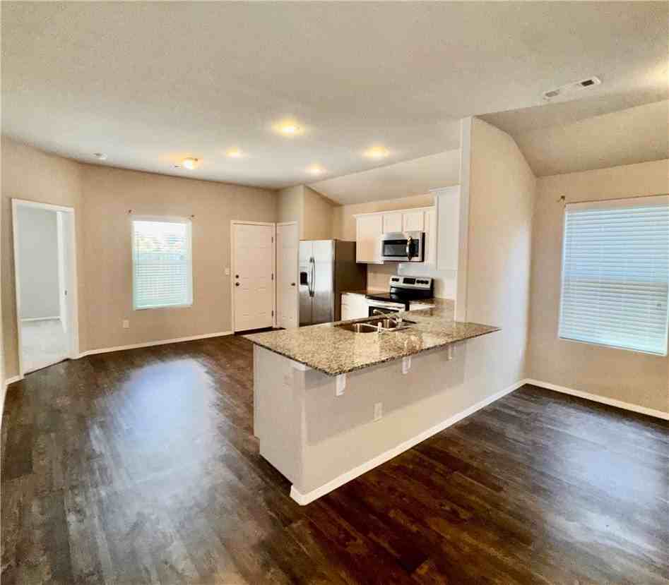 1334 S Kingfisher Ln - Photo 7 of 24