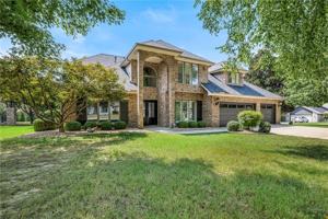 featured image of 211 El Contento Dr