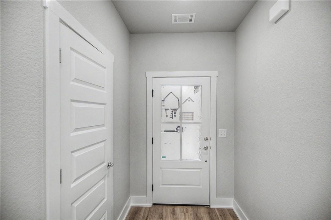 6803 Sw Orange Ave - Photo 3 of 19