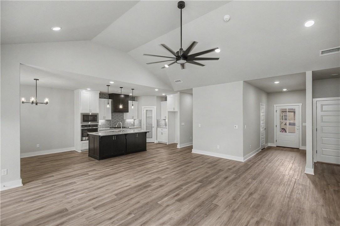 6803 Sw Orange Ave - Photo 6 of 19