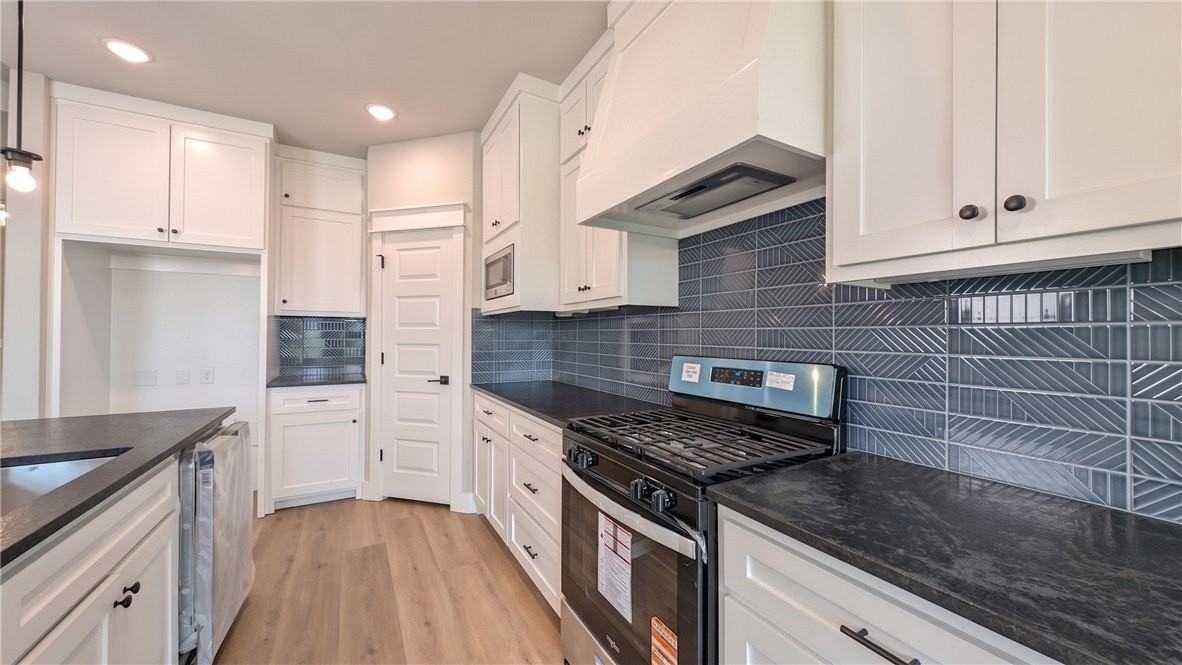 308 White Oak St - Photo 7 of 20