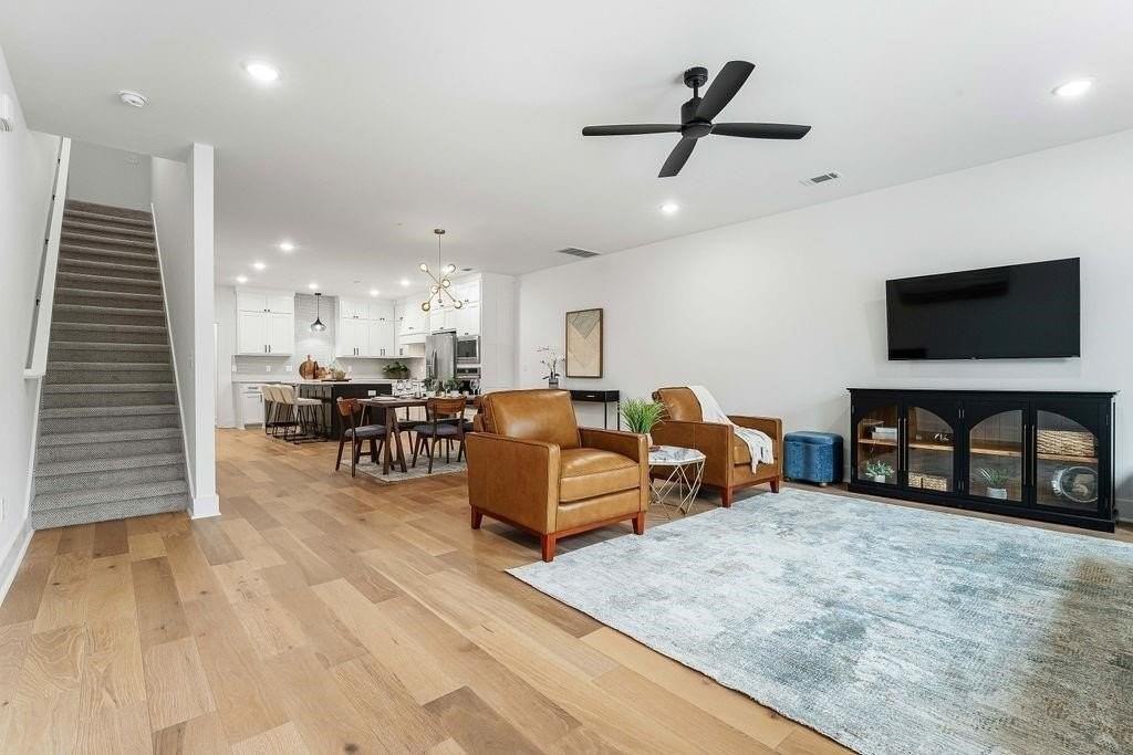 4118 W Olive St - Photo 3 of 40