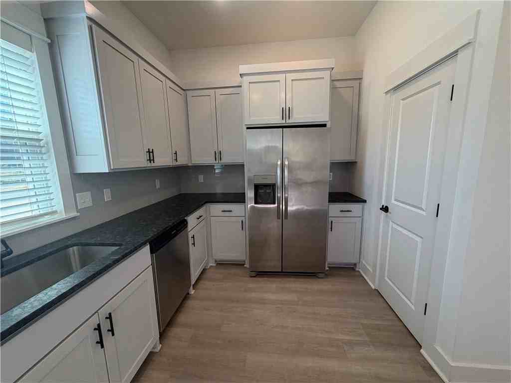 1349 S Duncan Ave - Photo 3 of 16