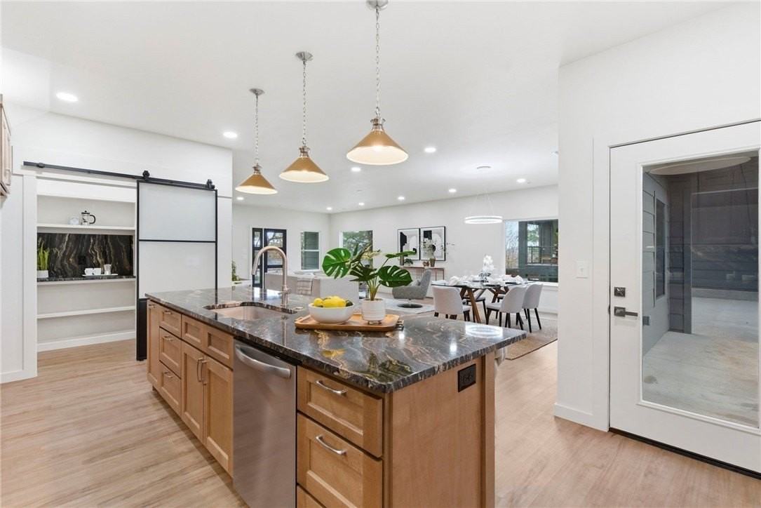 567 S Blair Ave - Photo 4 of 44