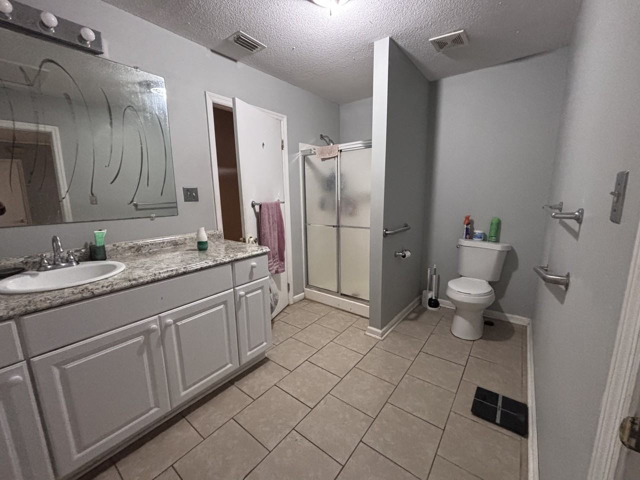 205 Price St #1 - Photo 3 of 8
