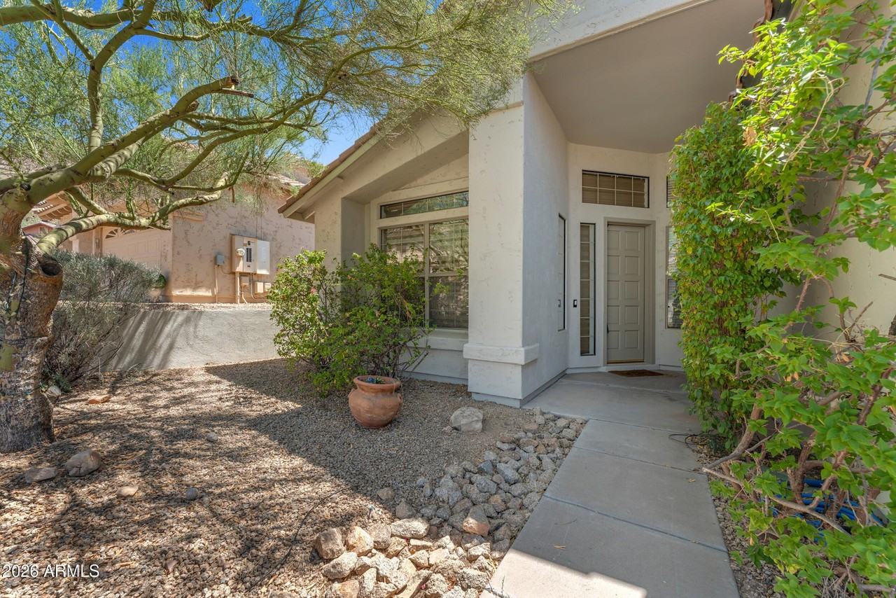 13867 E Paradise Ln - Photo 5 of 45