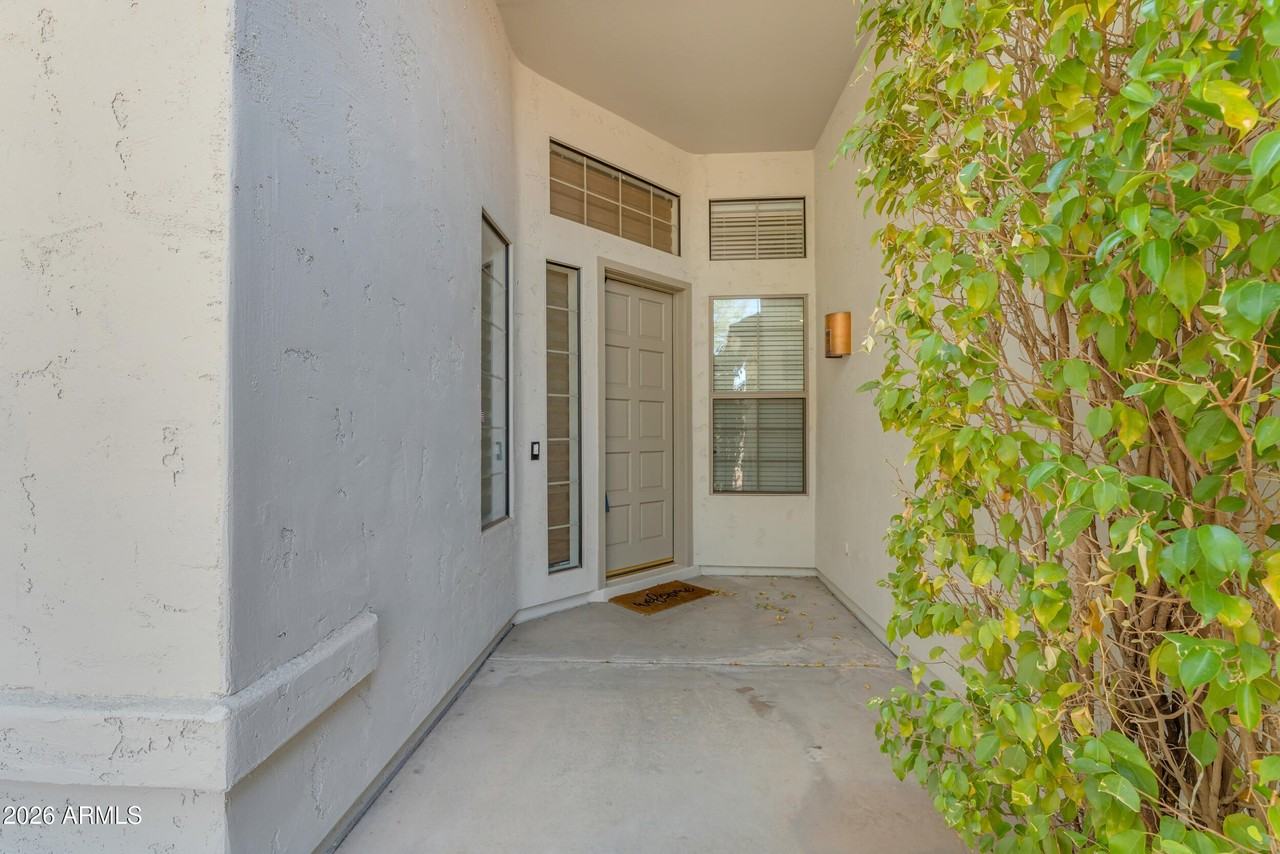 13867 E Paradise Ln - Photo 6 of 45