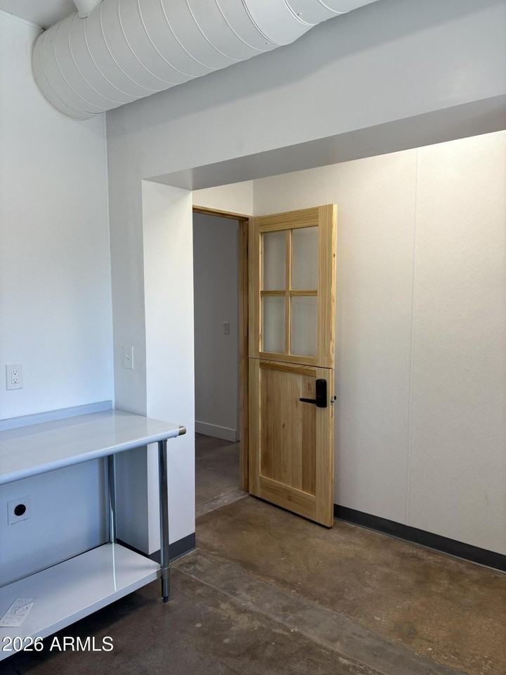 1718 N 16th St #8 - Photo 6 of 10