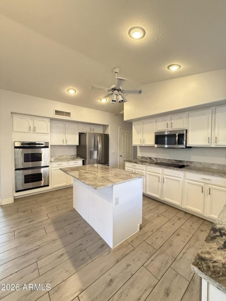 1265 E Spur Ave - Photo 2 of 14