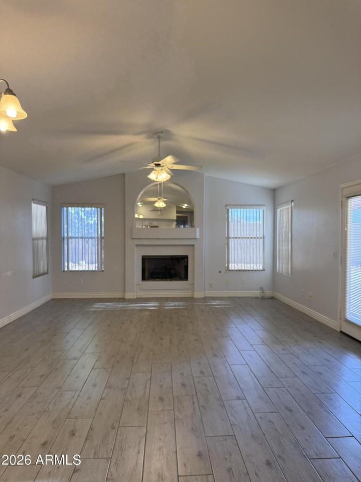 1265 E Spur Ave - Photo 5 of 14