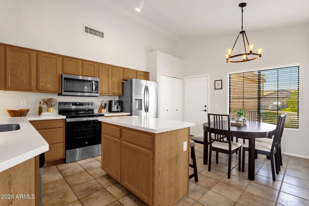 1216 W Pinon Ave - Photo 2 of 26