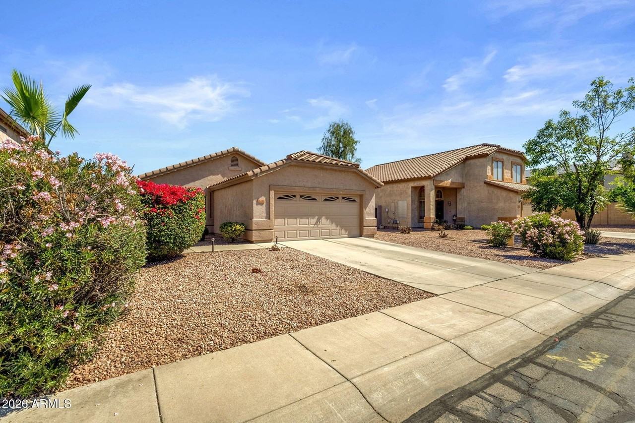 1216 W Pinon Ave - Photo 5 of 26