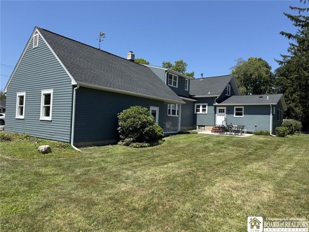 47 Bentley Ave - Photo 4 of 33