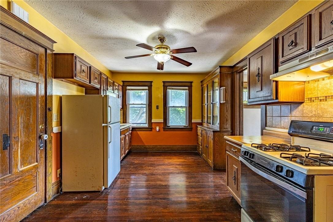 791 Norton St #3 - Photo 2 of 12