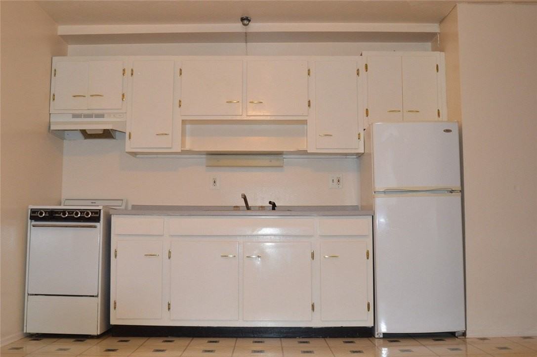 154 Park Ave #9 - Photo 2 of 7
