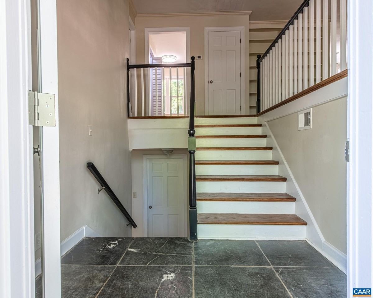 337 Carrsbrook Dr - Photo 5 of 28