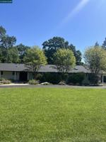 featured image of 930 Lee Ln
