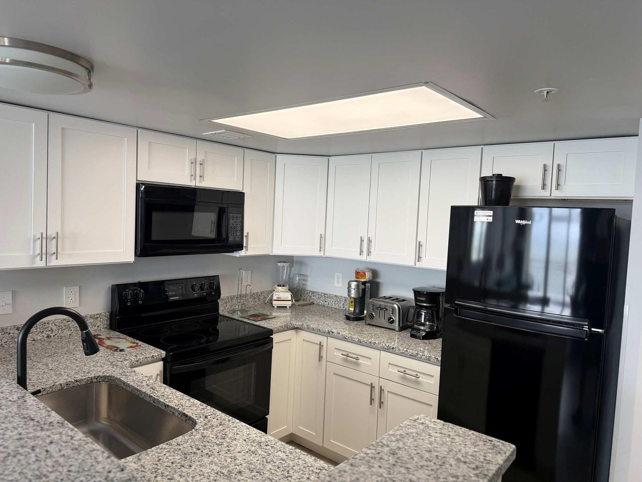 2000 N Ocean Blvd - Photo 4 of 8
