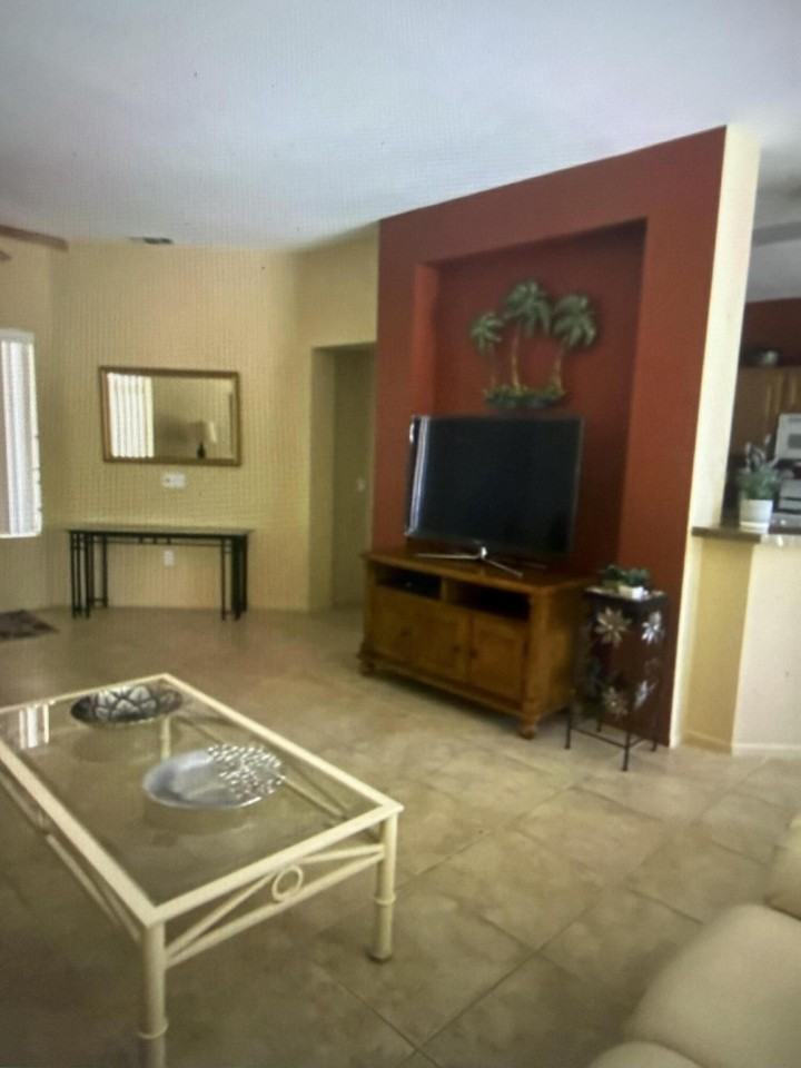 78945 Champagne Ln - Photo 2 of 10