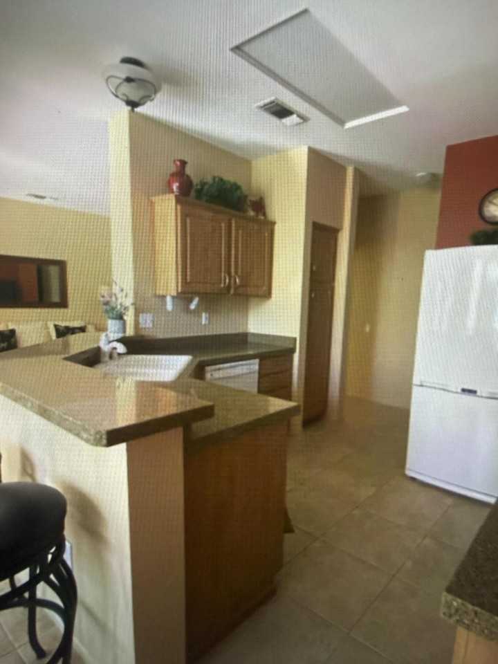 78945 Champagne Ln - Photo 4 of 10