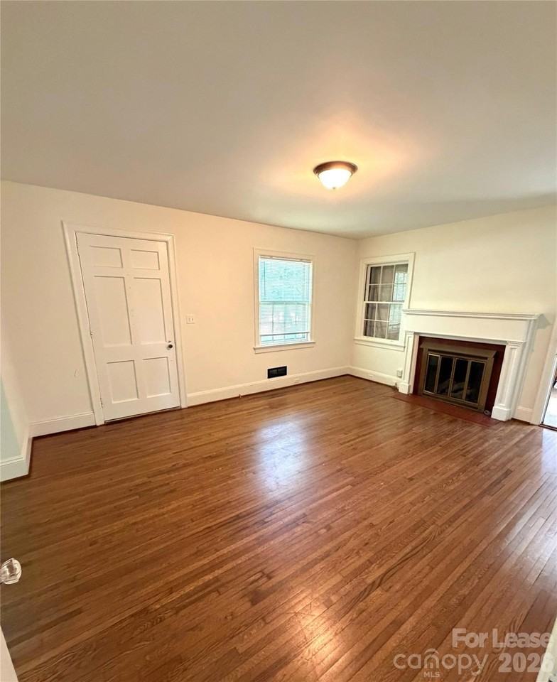 1901 Armstrong Park Dr - Photo 2 of 19