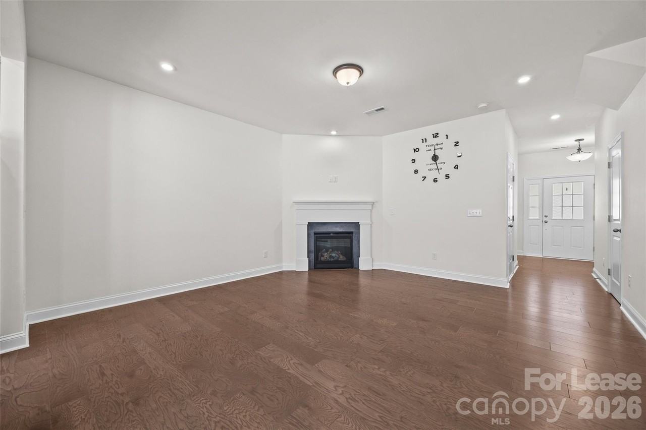 1245 Pebble Grove Dr - Photo 6 of 40