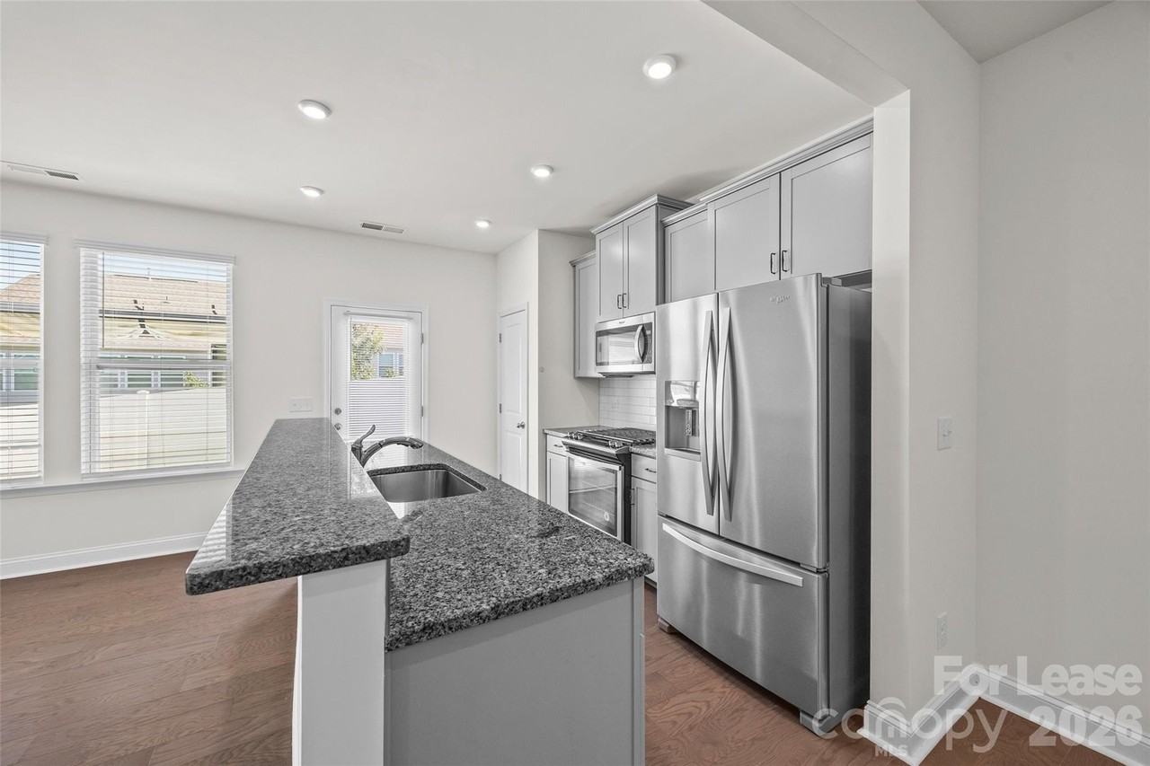1245 Pebble Grove Dr - Photo 7 of 40