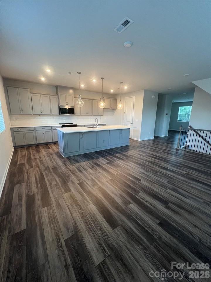 315 Grove Gate Ln - Photo 3 of 32