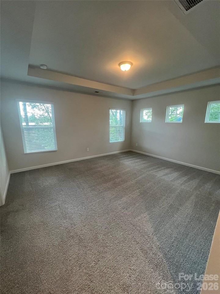 315 Grove Gate Ln - Photo 7 of 32