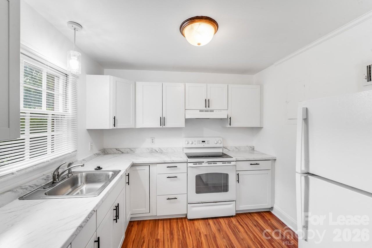 405 W Harvie Ave #B - Photo 4 of 18