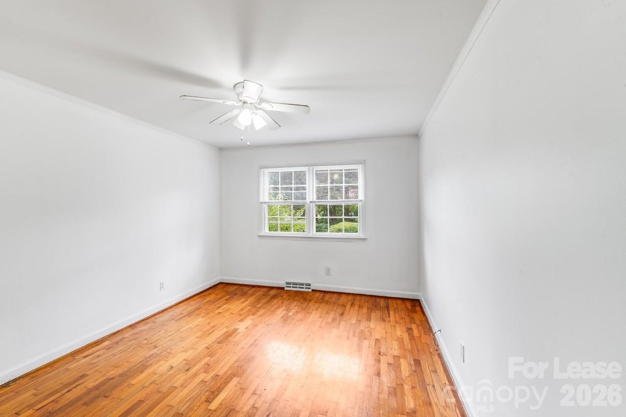 405 W Harvie Ave #B - Photo 5 of 18
