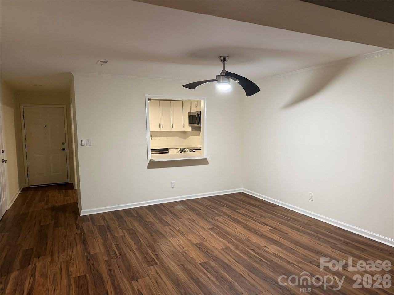 225 S Chase St - Photo 5 of 17
