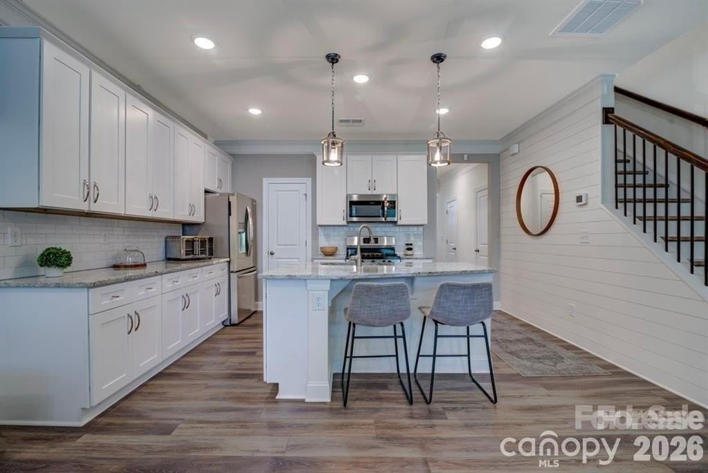 3954 Rothwood Ln - Photo 4 of 26